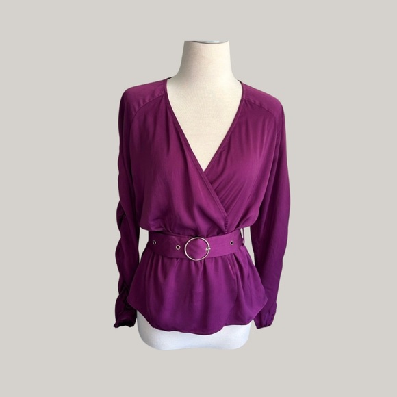 VENUS Tops - VENUS Blouse with Belt